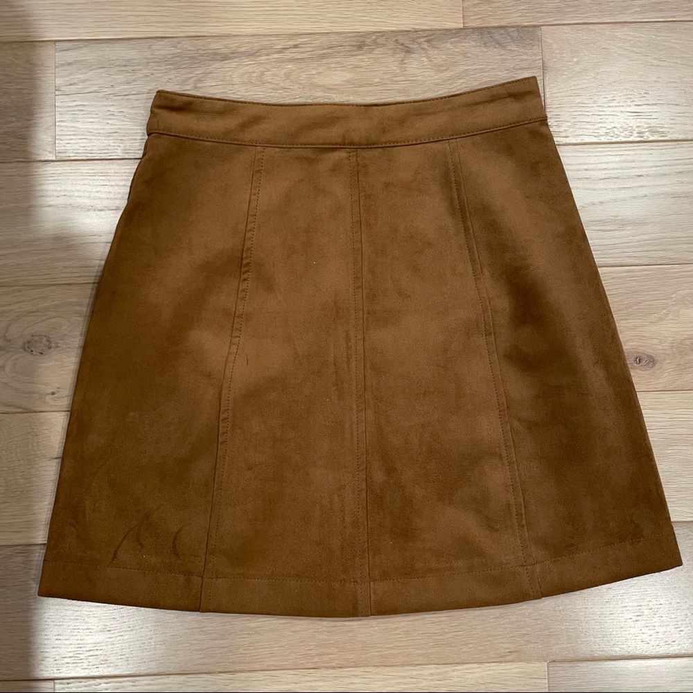 Aritzia skirt